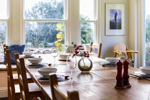 Hotellet från utsidan, Downedge in Brading