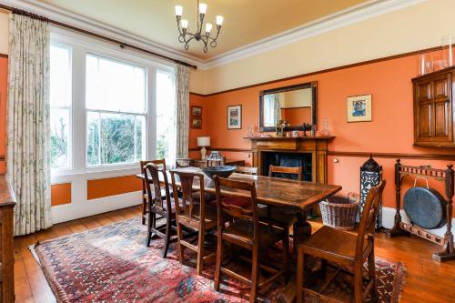 Hotellet från utsidan, Downedge in Brading