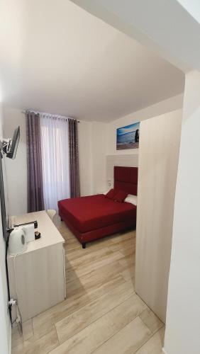 Deluxe King Suite image 2