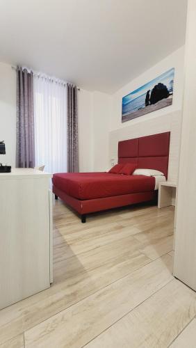 Deluxe King Suite image 9