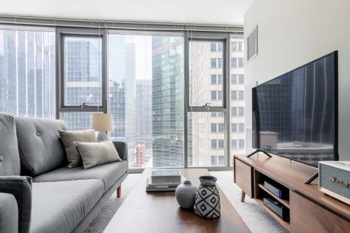 Loop Studio w Pool Gym nr Theatre District CHI-248 near 311 South Wacker Drive Chicago