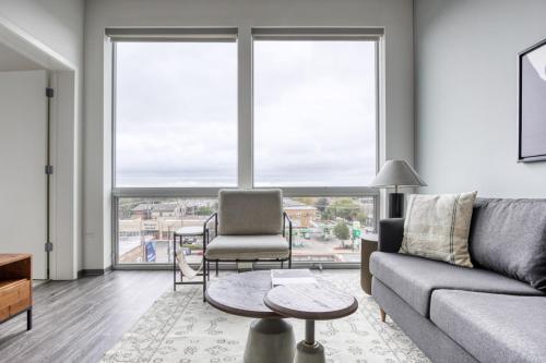 Logan Sq 1BR w Roof Gym 1 block to L CHI-479 in Chicago, USA