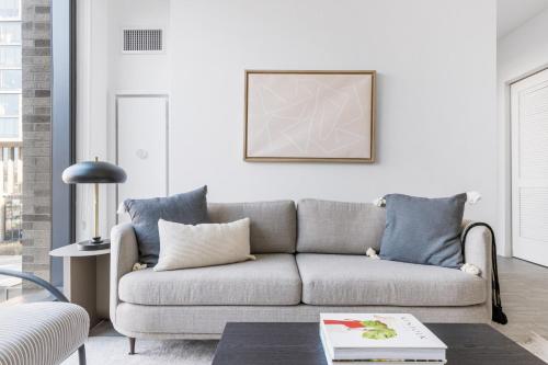 W Loop 1BR w Pool Gym WD nr Fulton Mkt CHI-627 secondary