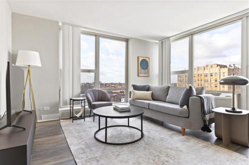 Edgewater 1BR w Gym Deck Lounge 5 blocks to L CHI-652 in Chicago, USA