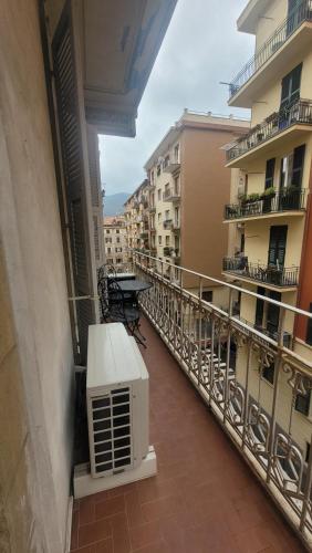 King Suite with Balcony image 1