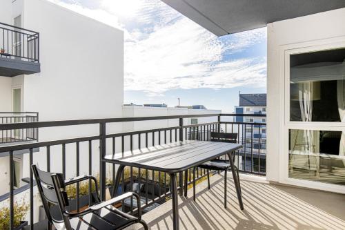 Redondo Beach 1BR w Pool Gym nr Beach LAX-396 in Redondo Beach, USA