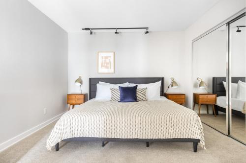 Redondo Beach 1BR w Pool Gym nr Beach LAX-396 in Redondo Beach, USA