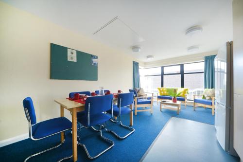 ห้องครัว, นิวพอร์ต สติวเดนท์ วิลเลจ (แคมปัส แอคคอมโมเดชั่น) (Newport Student Village (Campus Accommodation)) in นิวพอร์ต