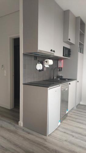 ห้องครัว, Maia Apartment in ไมอา