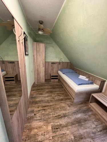 吾王酒店  吾王酒店