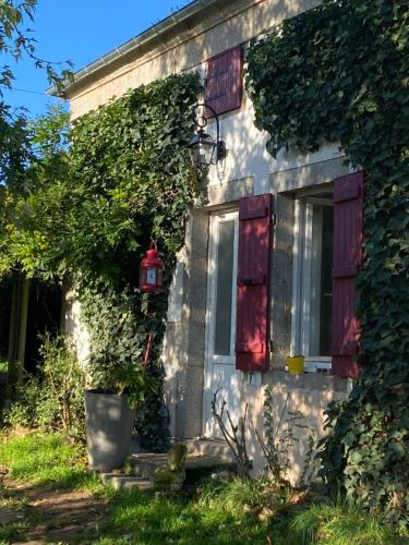 B&B Saint-Martin-du-Puy - Chambre d'hôtes La Chouette - Bed and Breakfast Saint-Martin-du-Puy