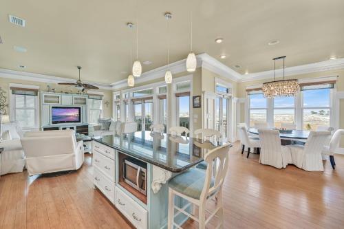 Exterior view, Evening Views At Destin Pointe Resort near Coach's Raw Bar