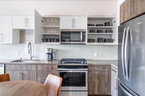 Milpitas 1BR w Gym Pool nr BART Great Mall SFO-545 Milpitas 1BR w Gym Pool nr BART Great Mall SFO-545
