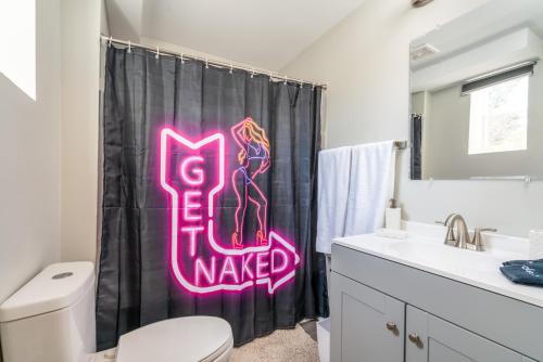 Cozy 1 bed APT near Five Points! Bring your pets! - image 11