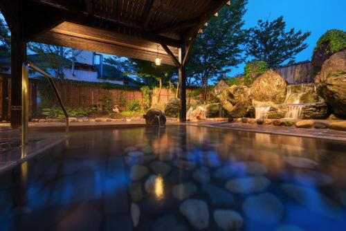 Open air bath, Onogawa Onsen Kajikaso in Yonezawa