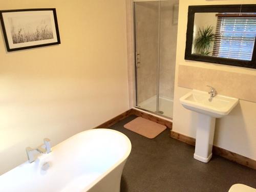 Bridge View Guest House - image 10