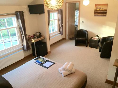 Bridge View Guest House - image 4