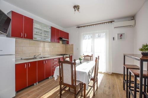 Two-Bedroom Apartment with Terrace and Sea View image 6