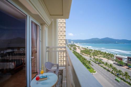 BlueSun Danang Beach Hotel