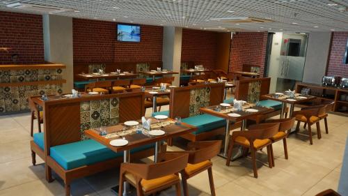 Purple Beds by VITS Dwarkesh, Surat  photo 3