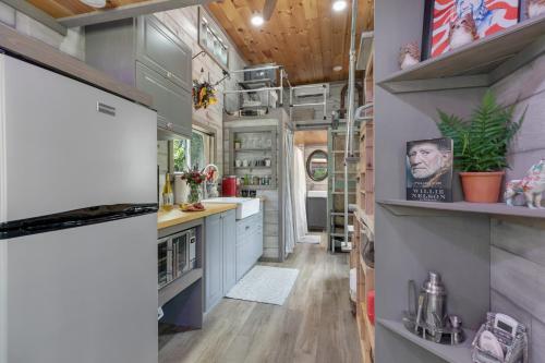 Stunning Modern Tiny Home with Grill - image 5