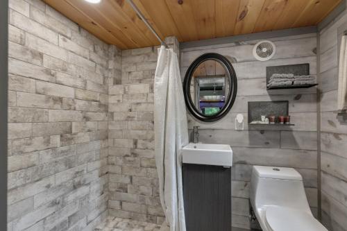 Stunning Modern Tiny Home with Grill - image 10