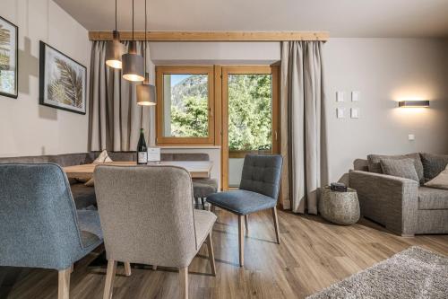 2 bedrooms, 3 beds