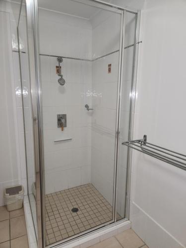 Two-Bedroom Apartment with Spa Bath image 10
