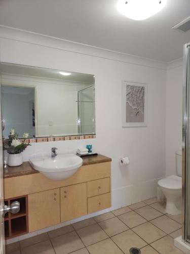 One-Bedroom Apartment with Spa Bath image 10