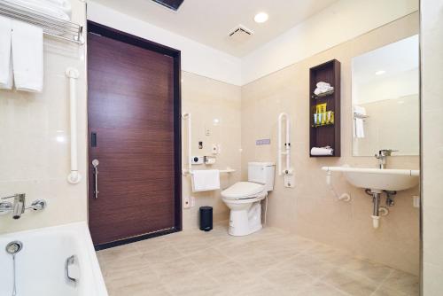 room detail thumbnail 2