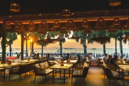 Restaurang, A-One The Royal Cruise Hotel Pattaya in Pattaya