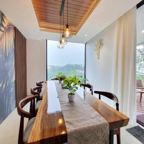 Villa Daun at Dago Village in Bandung