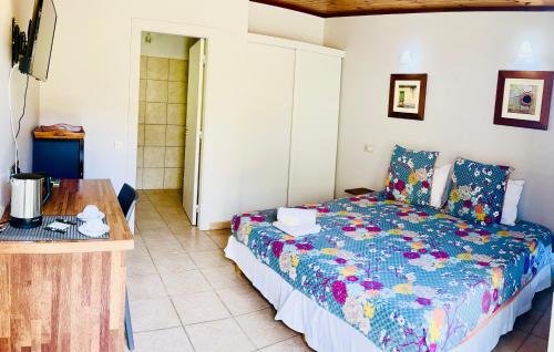 1 queen bed