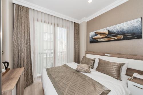 Alphonse Hotel Stop at Alphonse Hotel to discover the wonders of Istanbul. The hotel offers guests a range of services and amenities designed to provide comfort and convenience. All the necessary facilities, includi