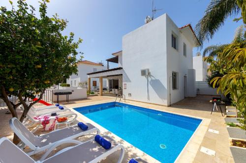 Villa with Private Pool image 10
