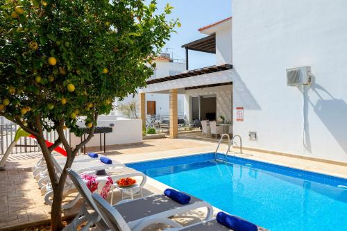 Villa with Private Pool image 8