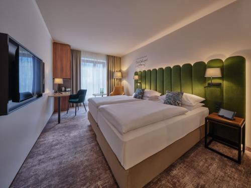 Superior Double or Twin Room image 4
