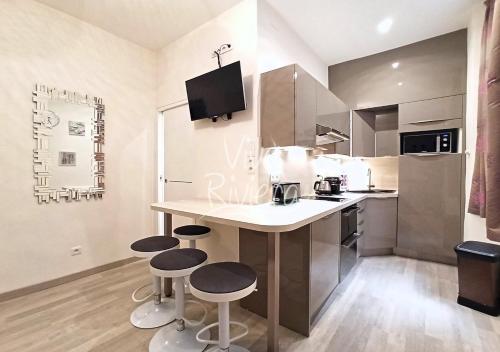 Calm and Modern 1 Bedroom City Centre Cannes - 주방