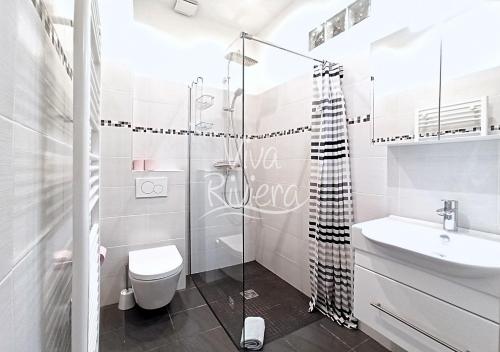 Calm and Modern 1 Bedroom City Centre Cannes - 샤워실