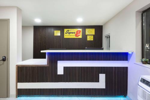 Super 8 by Wyndham Charlottesville in Charlottesville, USA