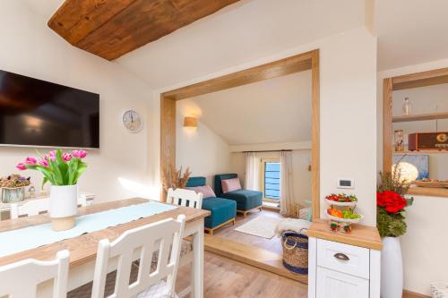 Exclusive Seafront Bacchus Apartment