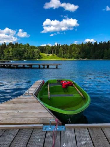 Bed&Boat two-story boathouse on lake+boat (incl.)