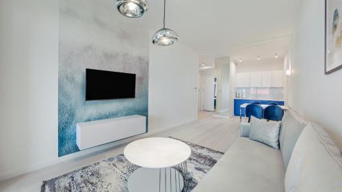 One-Bedroom Apartment image 6