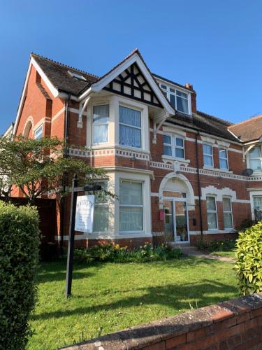 Waverley B & B - Accommodation - Minehead