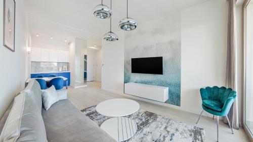 One-Bedroom Apartment image 6