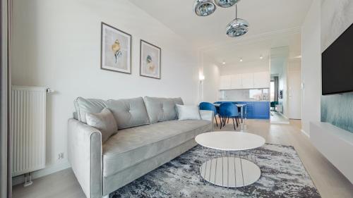 One-Bedroom Apartment image 7