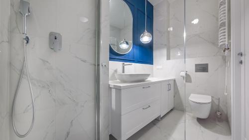 One-Bedroom Apartment image 2