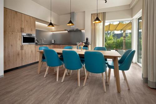 virtuve, Terhills Resort by Center Parcs in Dilsen Stokkema