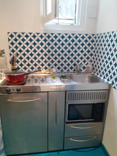 Budget studette without WIFI, 5 min from Paris - Location saisonnière - Pantin