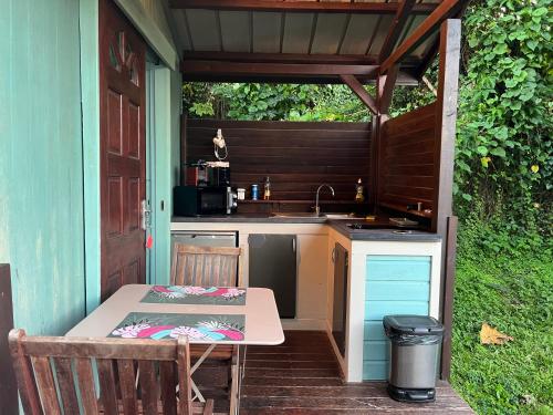 Charmant bungalow avec piscine in Saint-Joseph